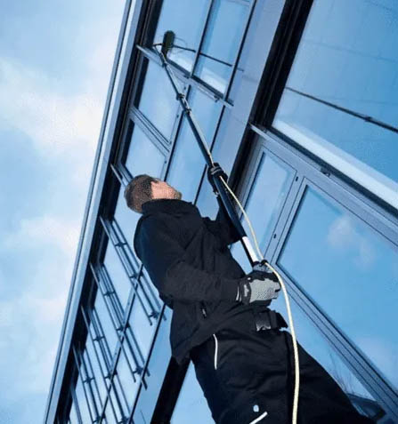 Window Cleaner In Wimbledon